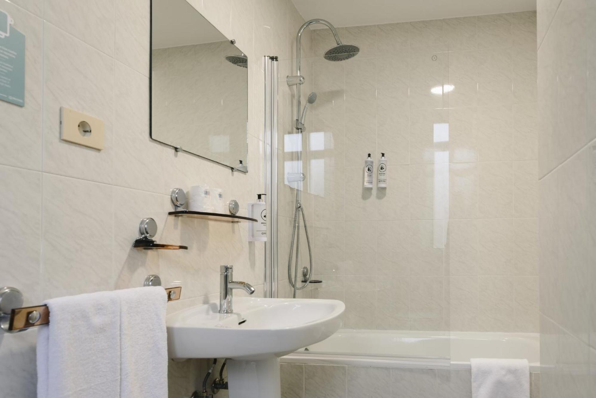 Hotel Alda Naron Екстериор снимка